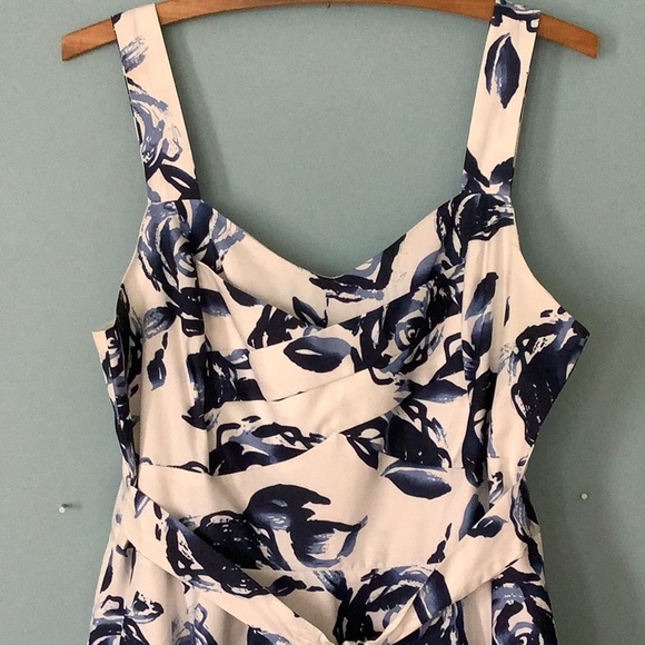 Fit and Flare Floral Dress - Picture 3 of 6